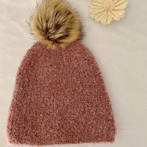 Universal thread Beanie